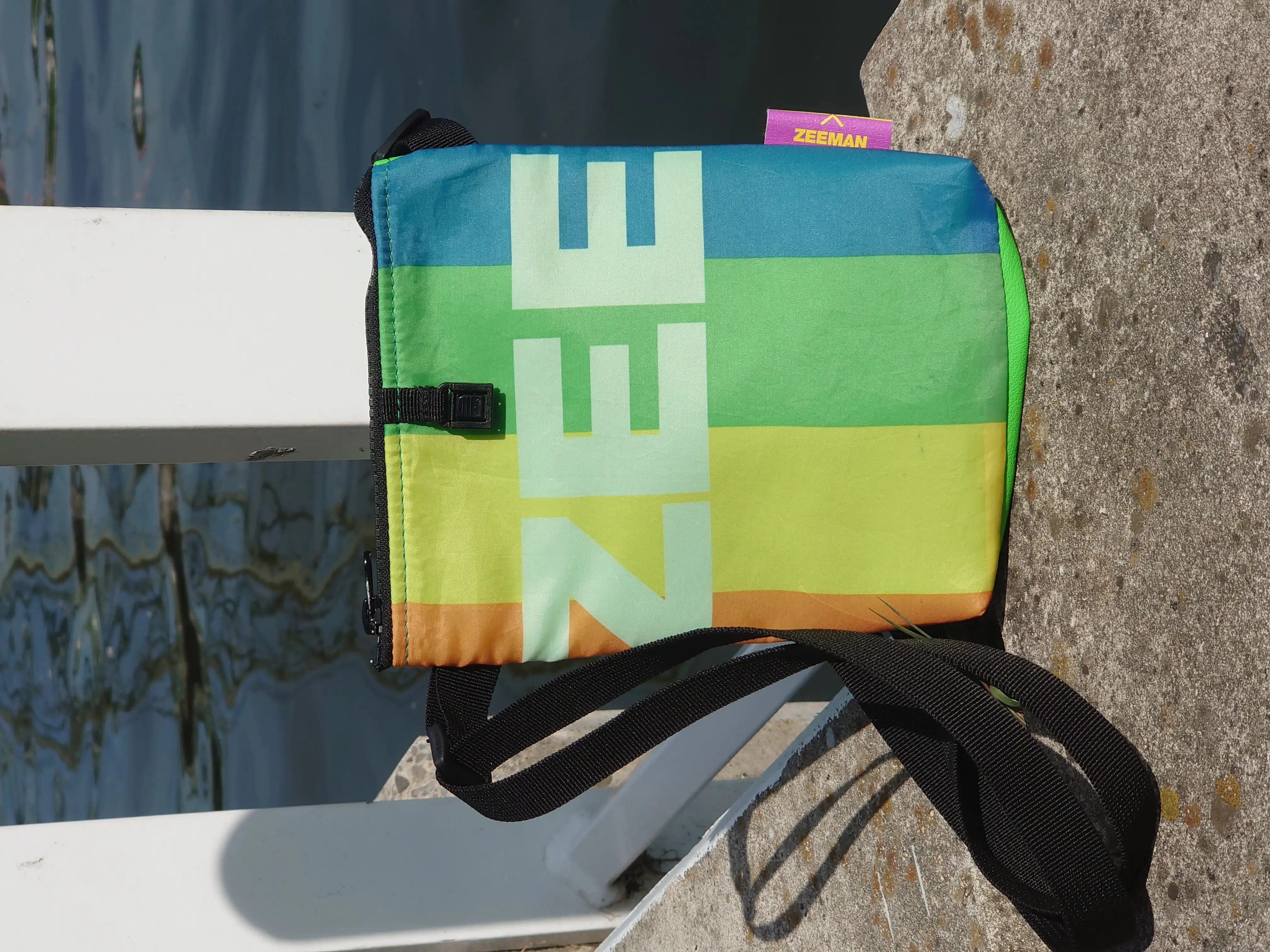 24325-sac-bandouli-re-vert-1.jpg