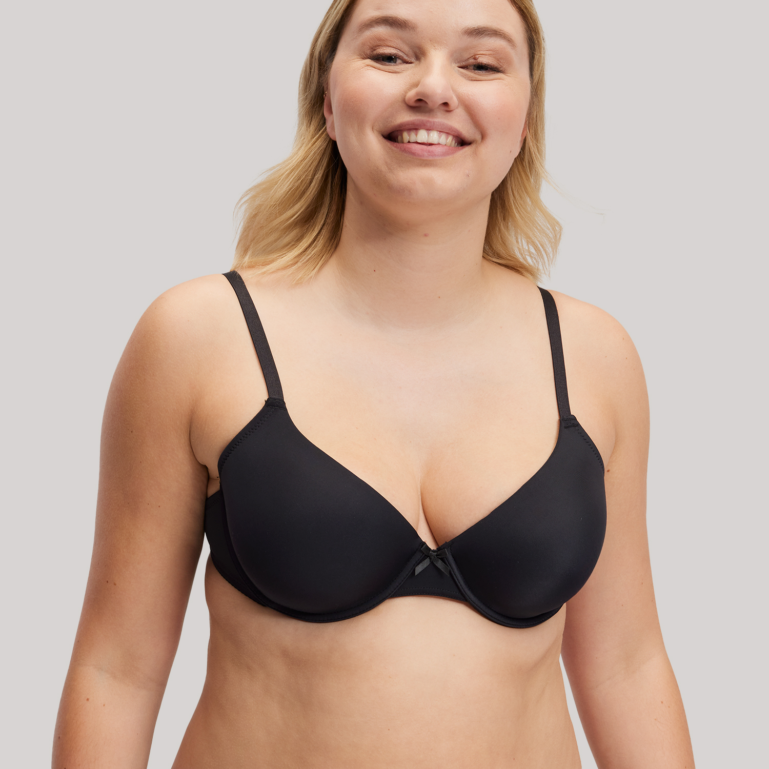 25660-plunge-soutien-gorge-padd-noir-1.jpg